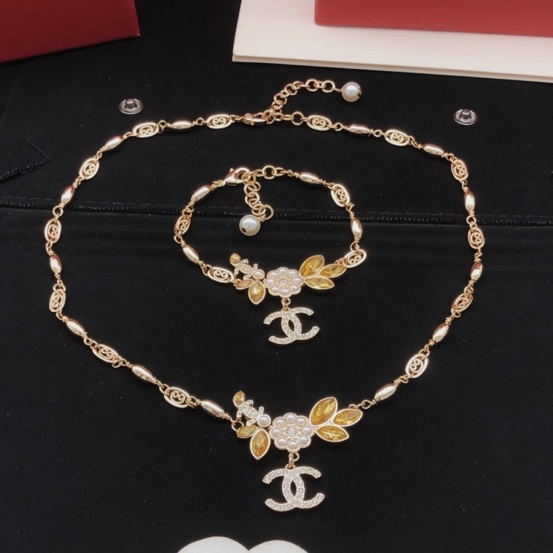 Chanel Bracelets Attractive 220407