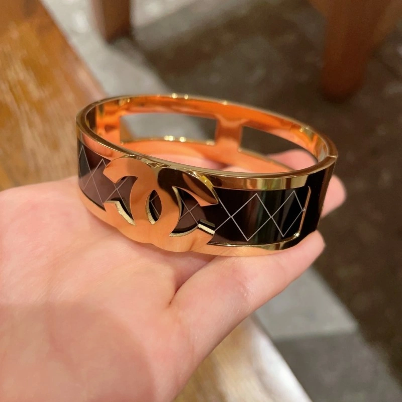 EasyCare Chanel Bracelets 220409