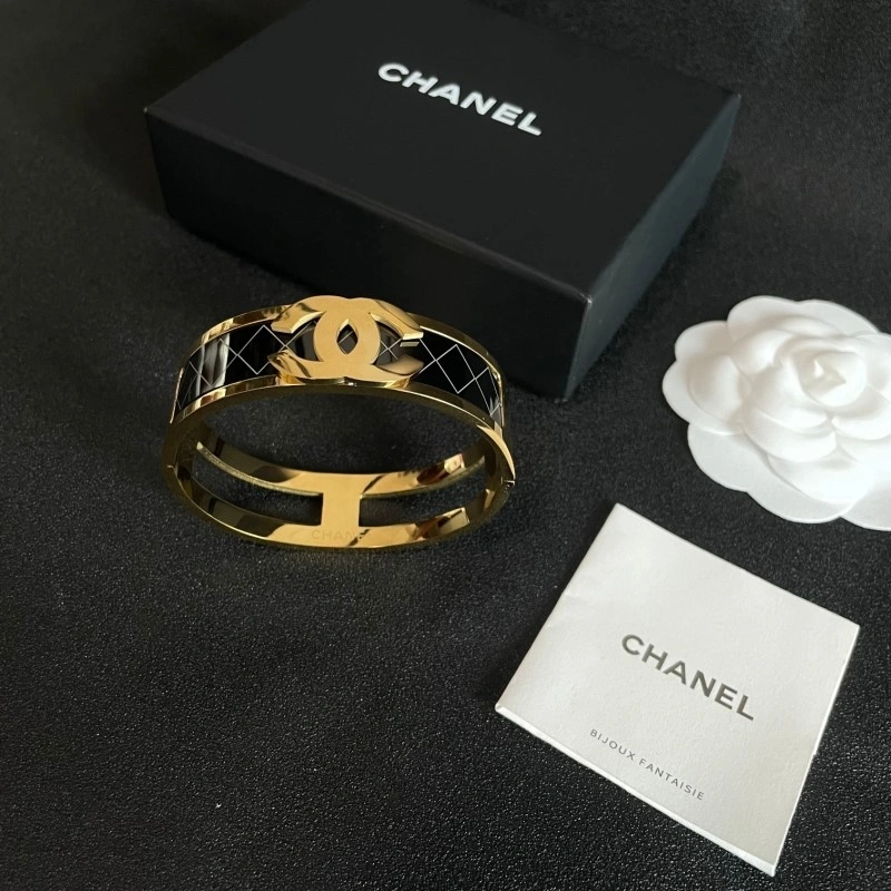 EasyCare Chanel Bracelets 220409