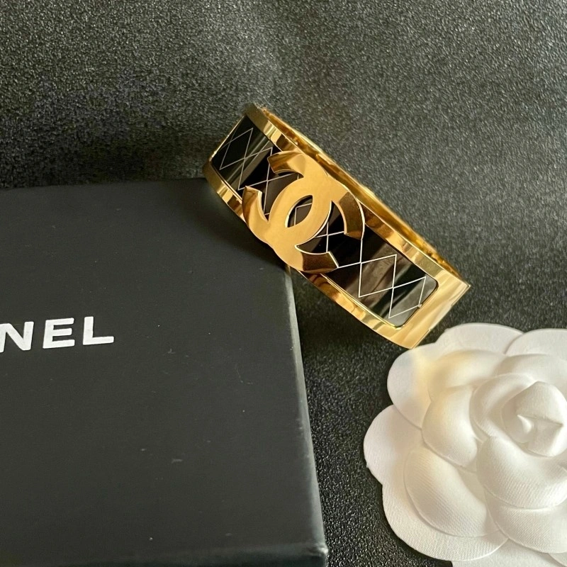 EasyCare Chanel Bracelets 220409