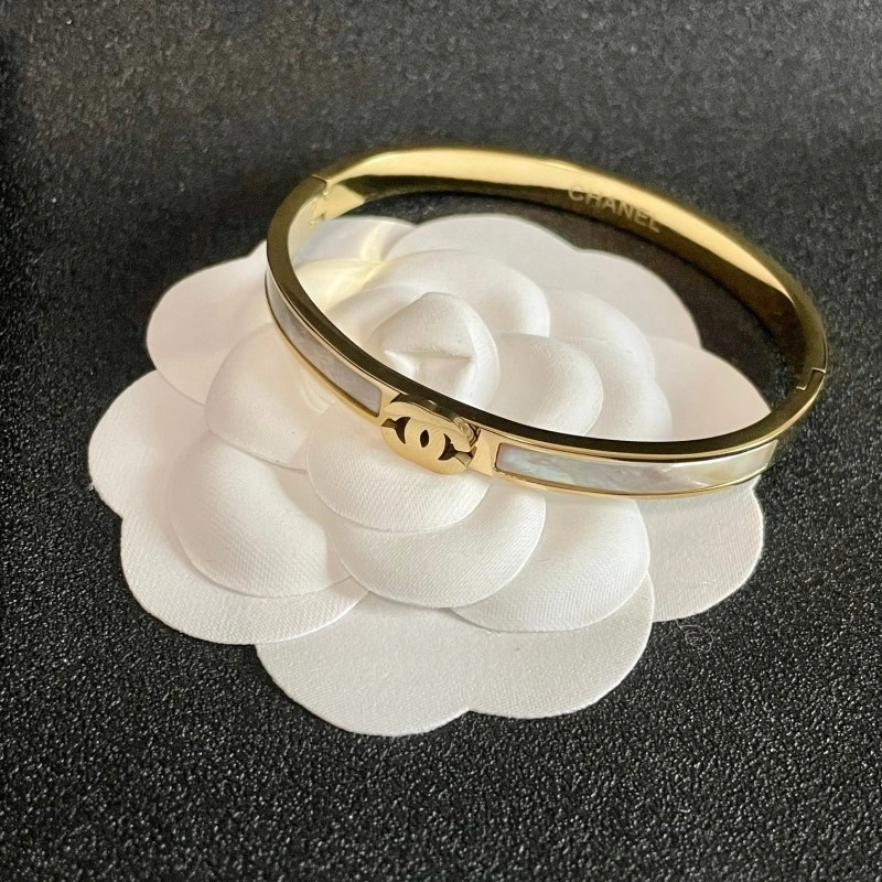 Durable Chanel Bracelets 220400