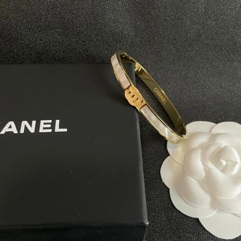 Durable Chanel Bracelets 220400