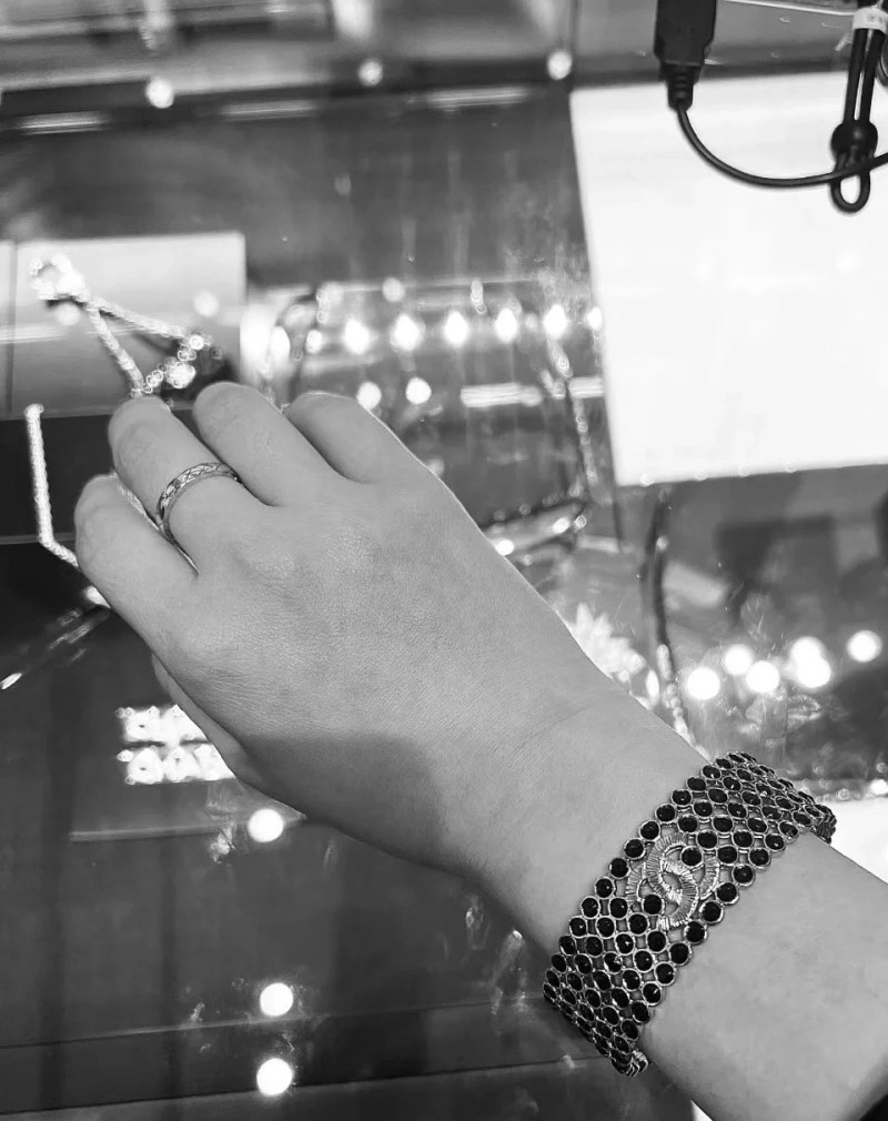 Chanel Bracelets FreshLook 220397