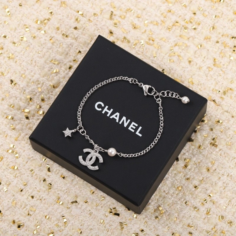Chanel Bracelets Versatile 220390