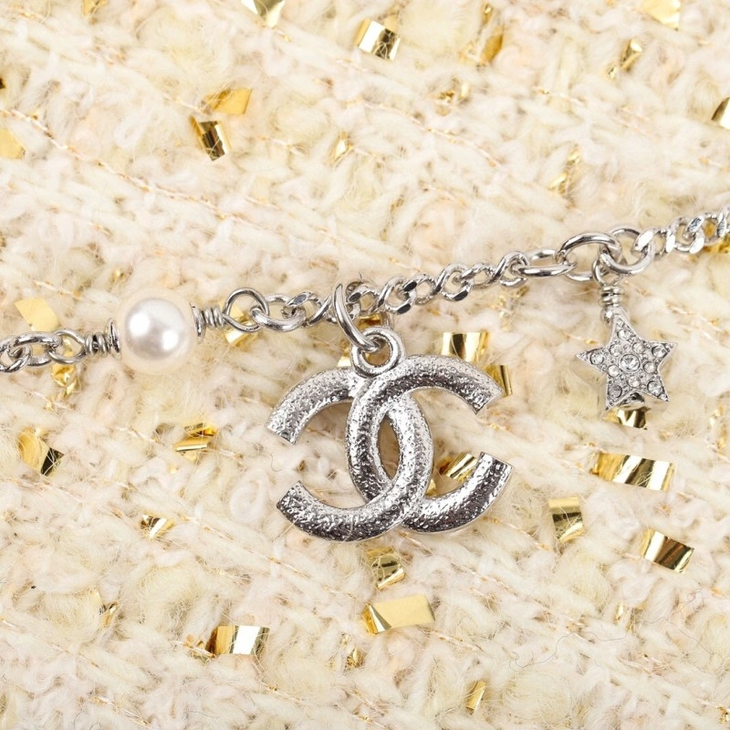 Chanel Bracelets Versatile 220390