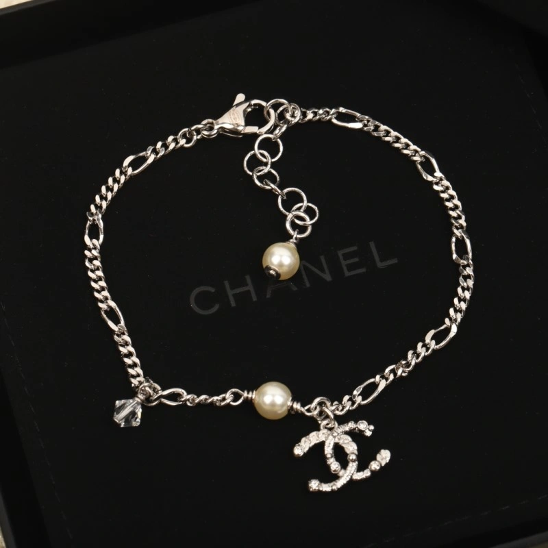 Affordable Chanel Bracelets 220410