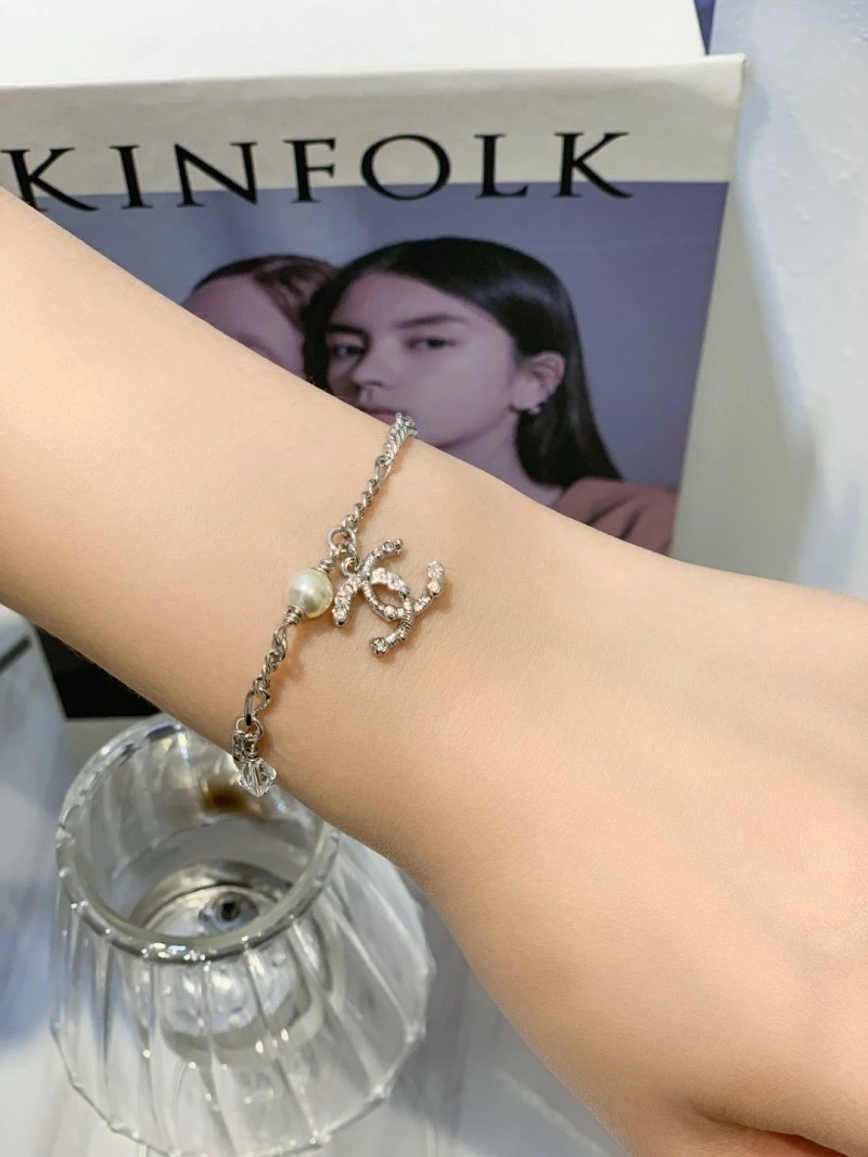 Affordable Chanel Bracelets 220410