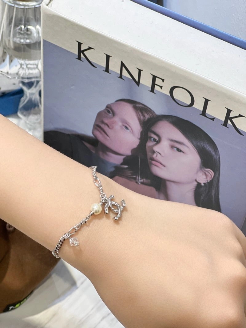 Affordable Chanel Bracelets 220410
