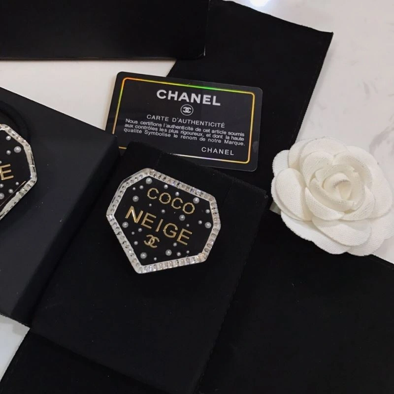 Chanel Brooches Comfortable 231373