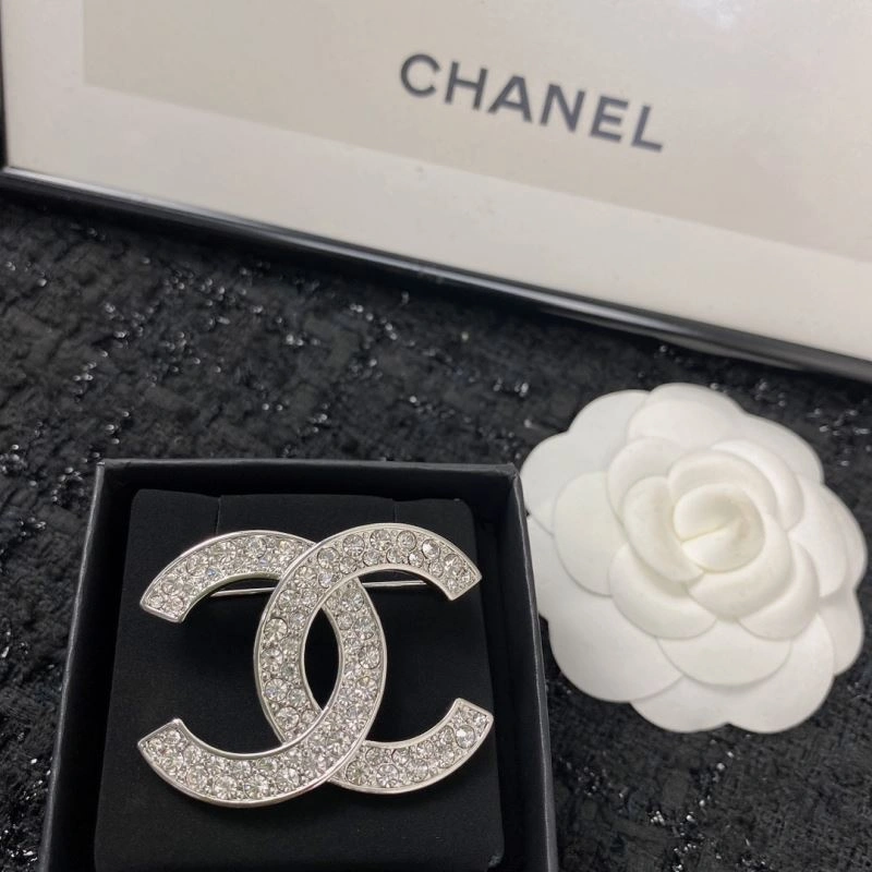 Chanel Brooches Chic 231402