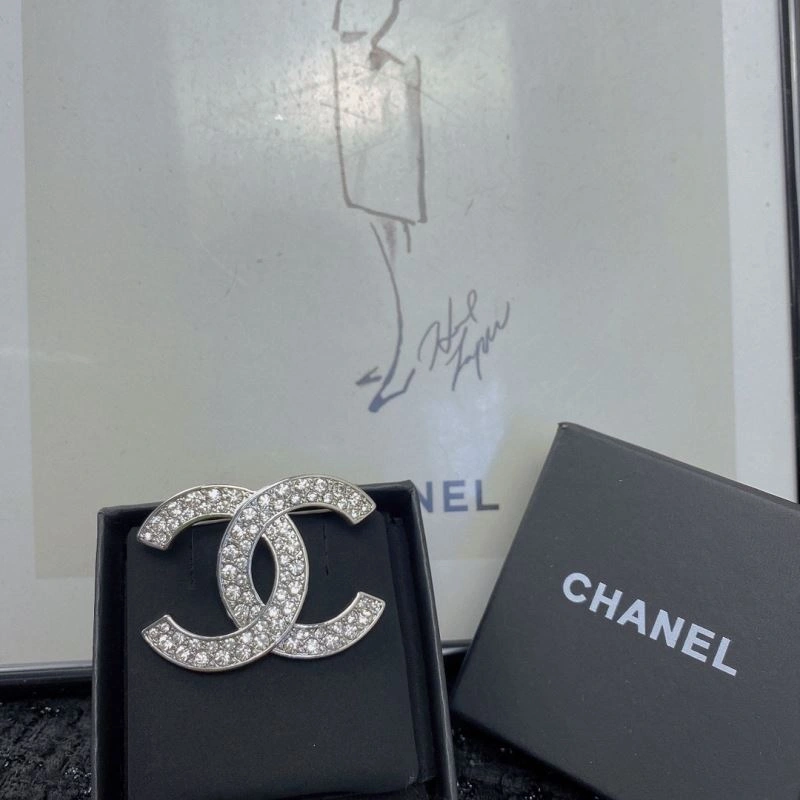 Chanel Brooches Chic 231402