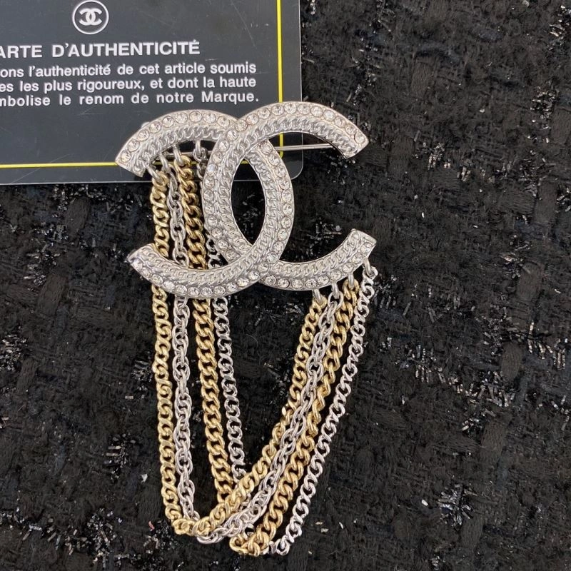 Chanel Brooches Snug 231390