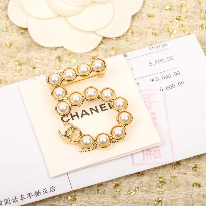 Soft Chanel Brooches 231404