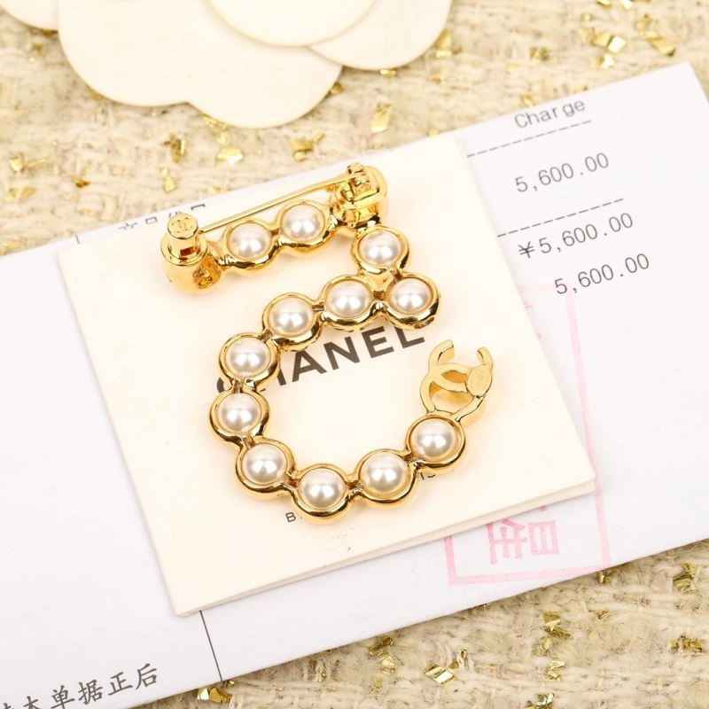 Soft Chanel Brooches 231404