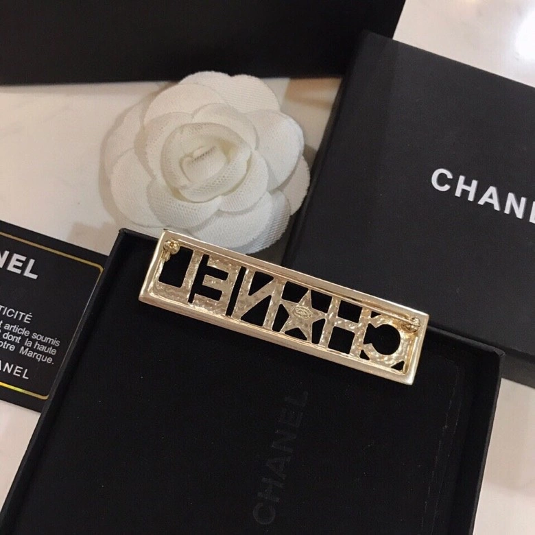 Chanel Brooches Bold 231381