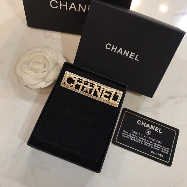 Chanel Brooches Bold 231381