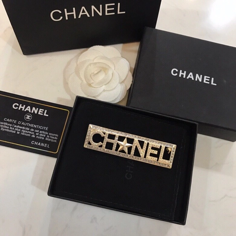 Chanel Brooches Bold 231381