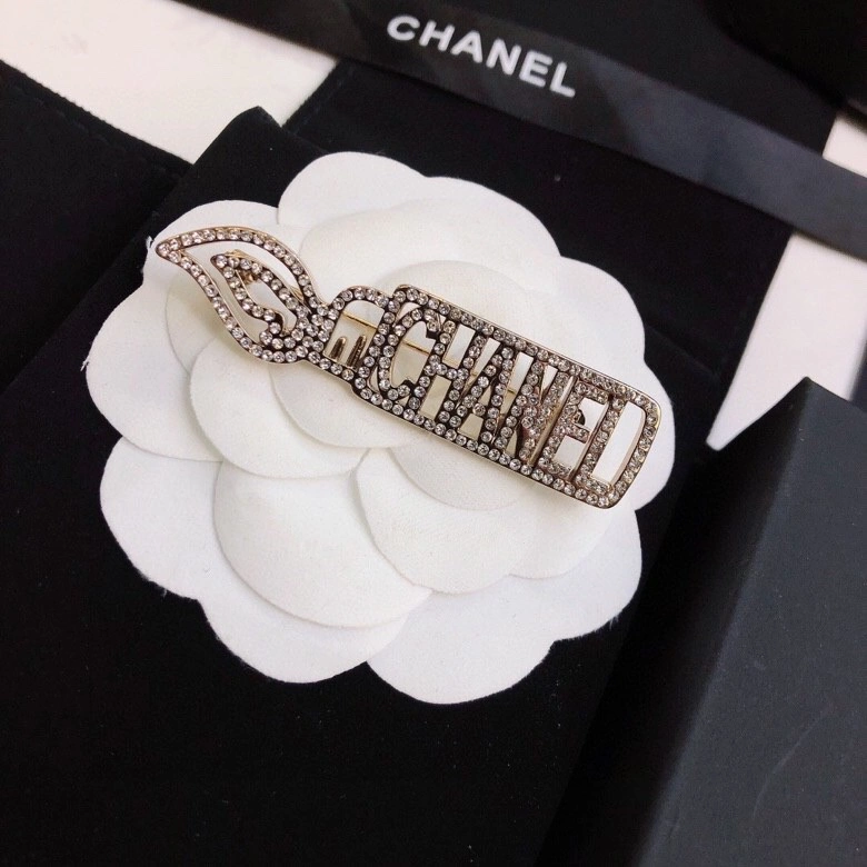 Durable Chanel Brooches 231365