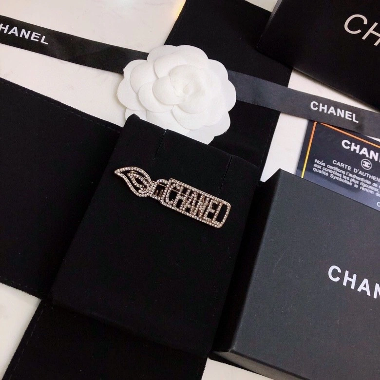 Durable Chanel Brooches 231365