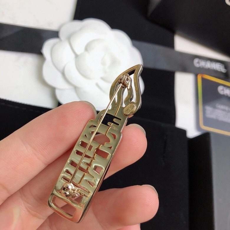 Durable Chanel Brooches 231365