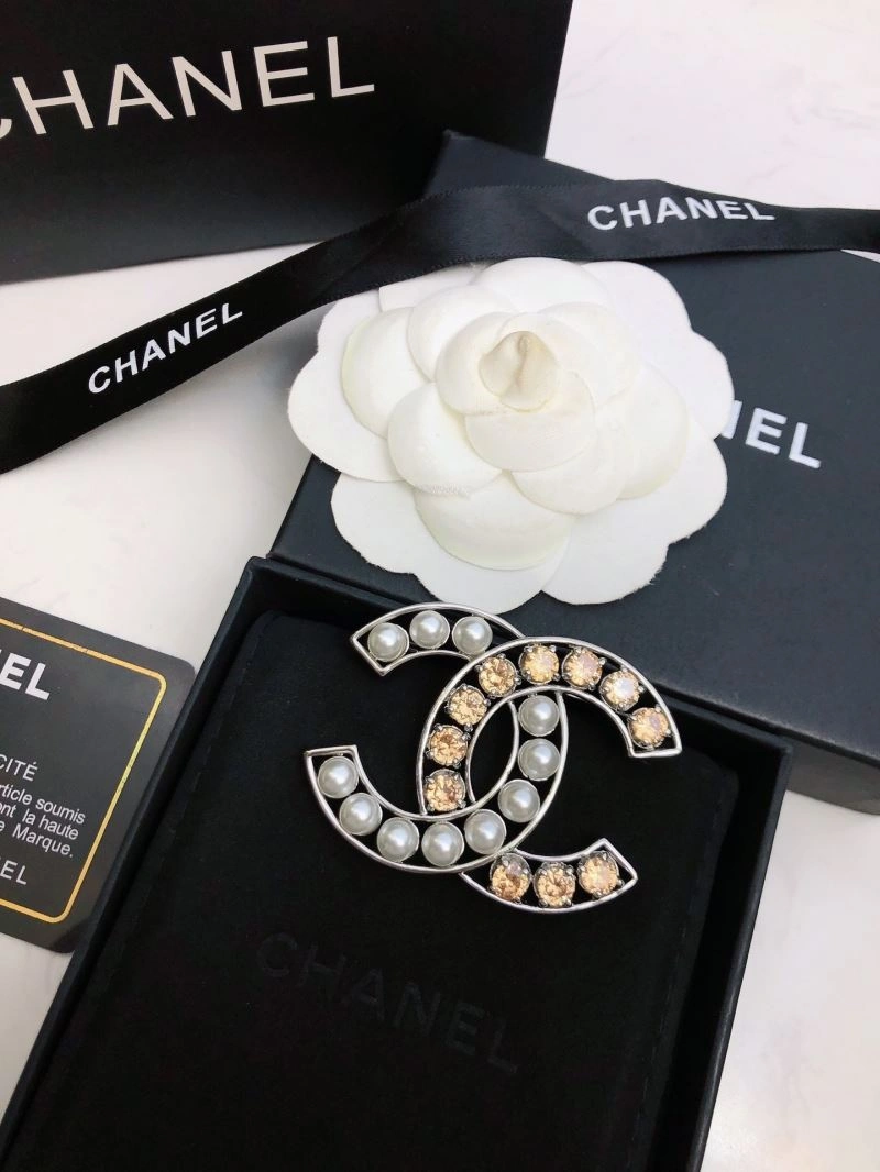 Chanel Brooches Sophisticated 231513
