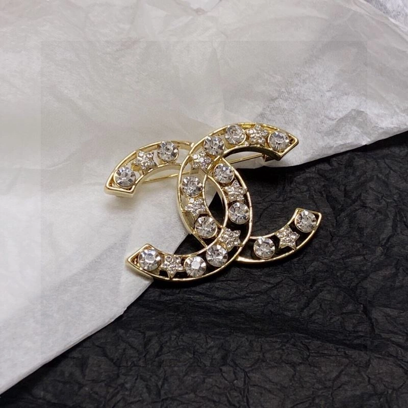 Tailored Chanel Brooches 231411