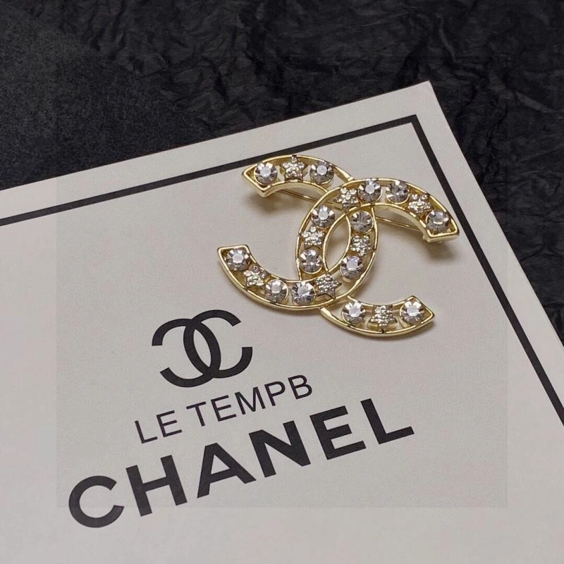 Tailored Chanel Brooches 231411