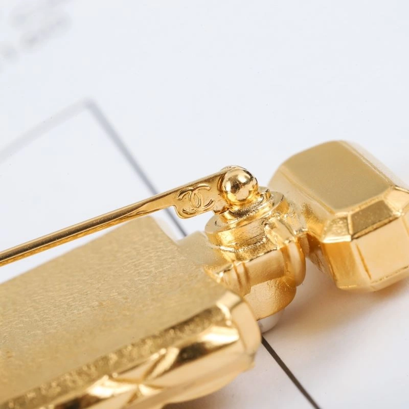 Original Chanel Brooches 231422