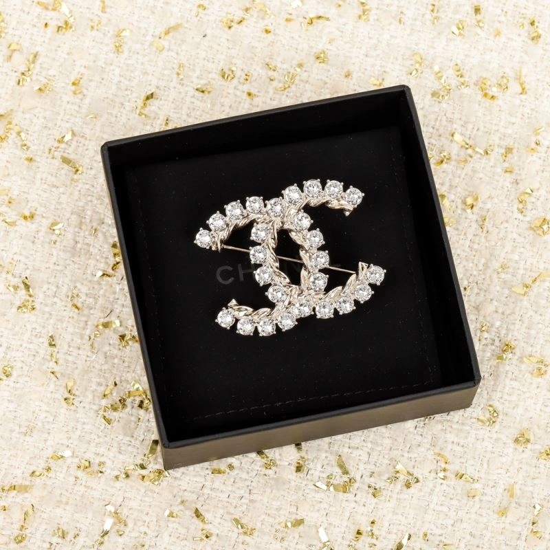 Attractive Chanel Brooches 231372