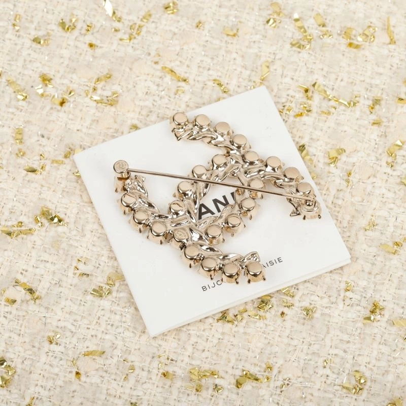 Attractive Chanel Brooches 231372
