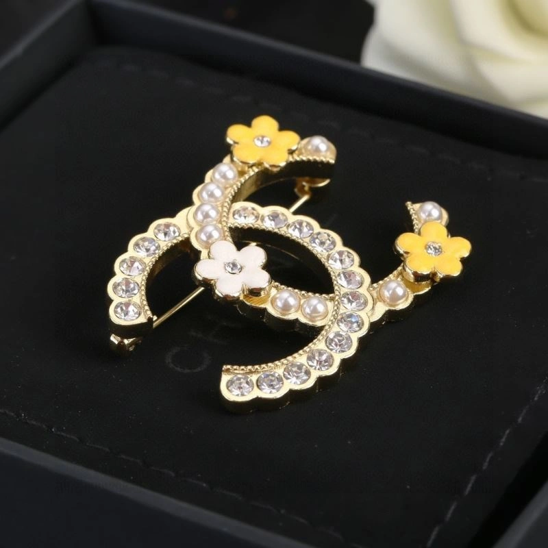 Chanel Brooches Modern 231364