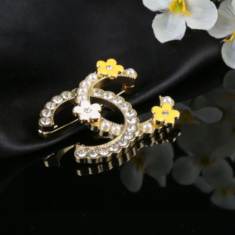Chanel Brooches Modern 231364