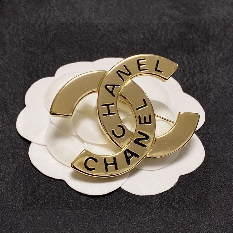 Chanel Brooches Functional 231356