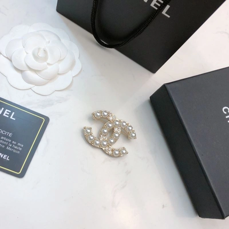 WeatherProof Chanel Brooches 231429