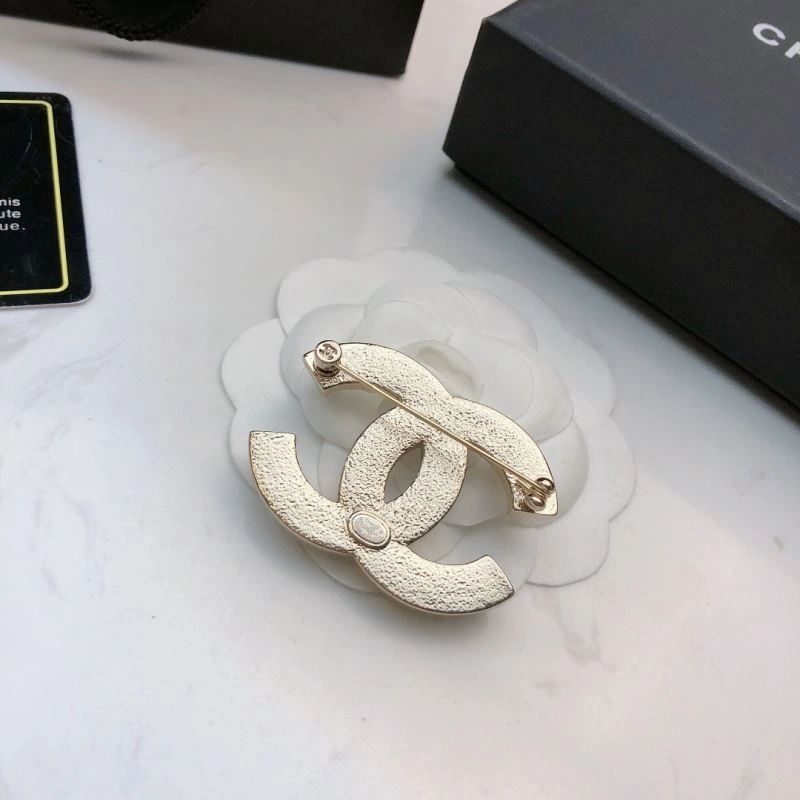 WeatherProof Chanel Brooches 231429