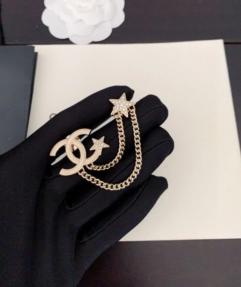 Flexible Chanel Brooches 231376