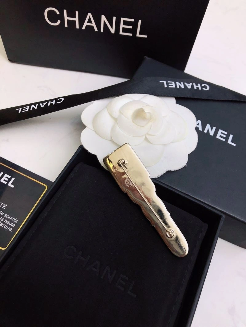 Casual Chanel Brooches 231349