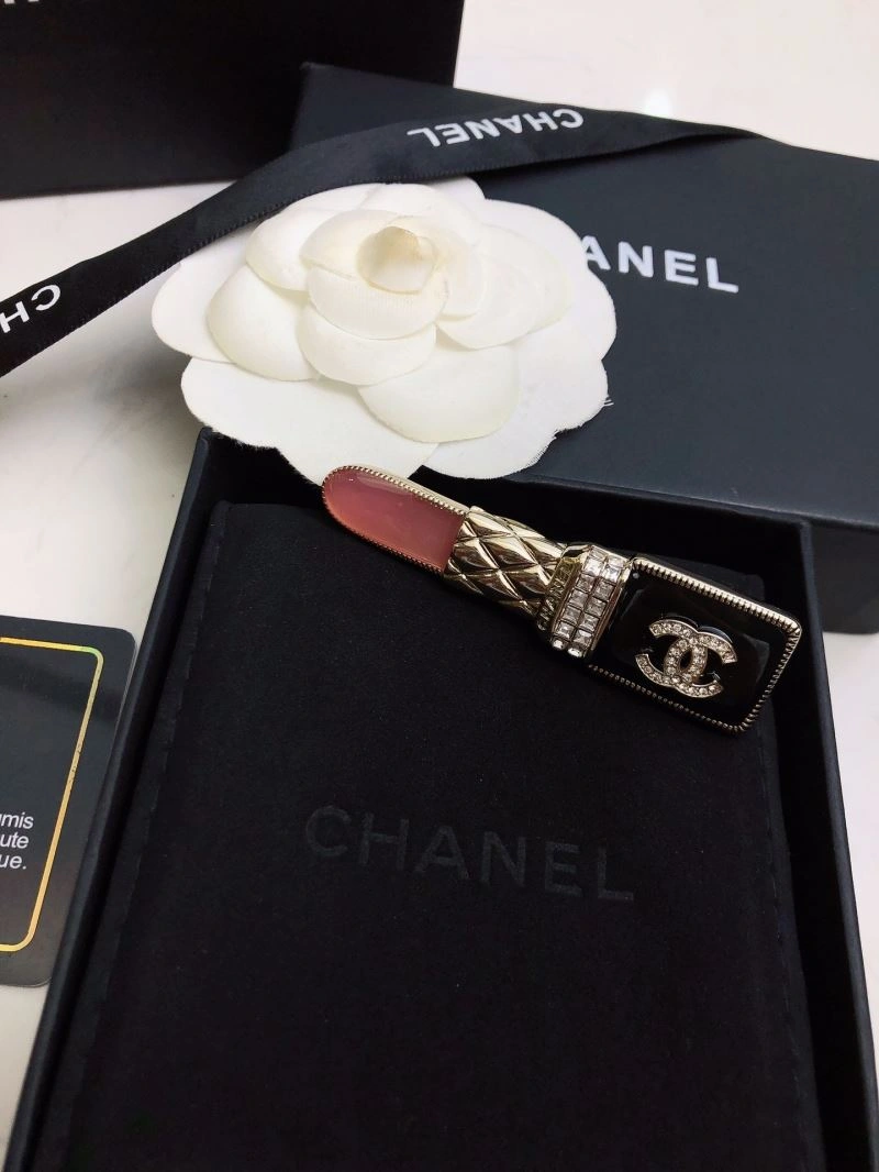 Casual Chanel Brooches 231349