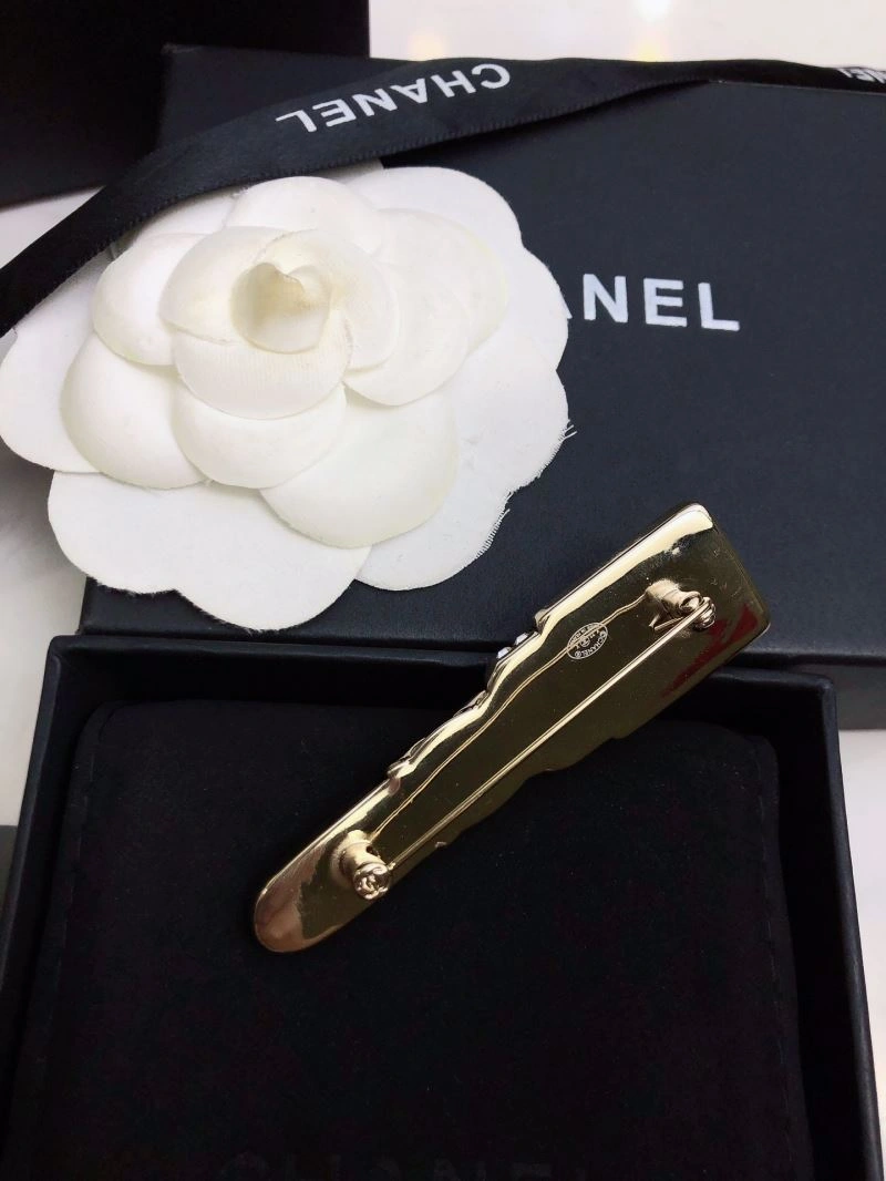 Casual Chanel Brooches 231349