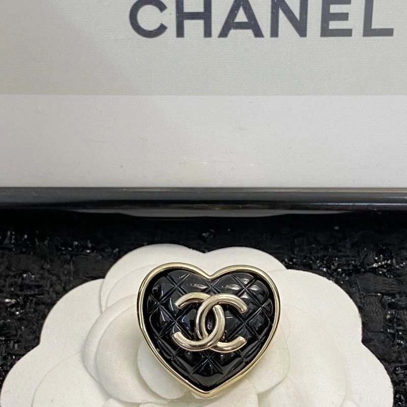 Chanel Brooches Practical 230948