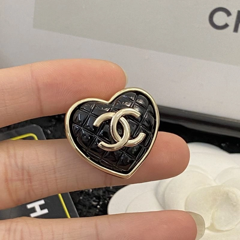 Chanel Brooches Practical 230948