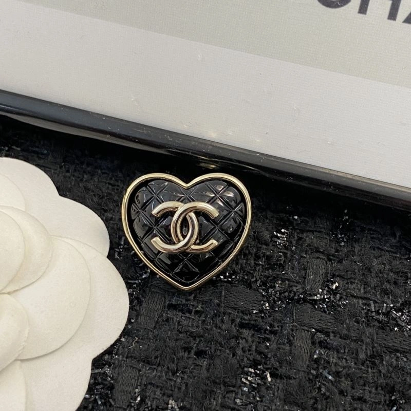 Chanel Brooches Practical 230948