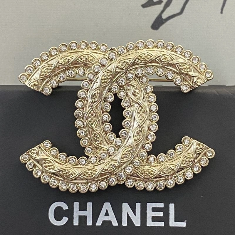 Modern Chanel Brooches 230901
