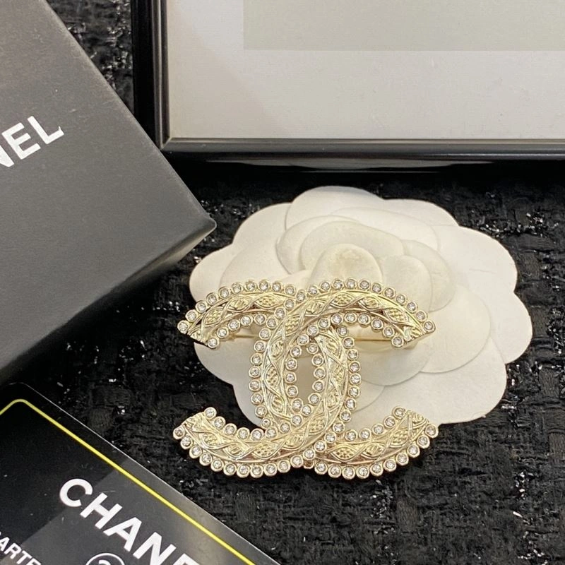 Modern Chanel Brooches 230901