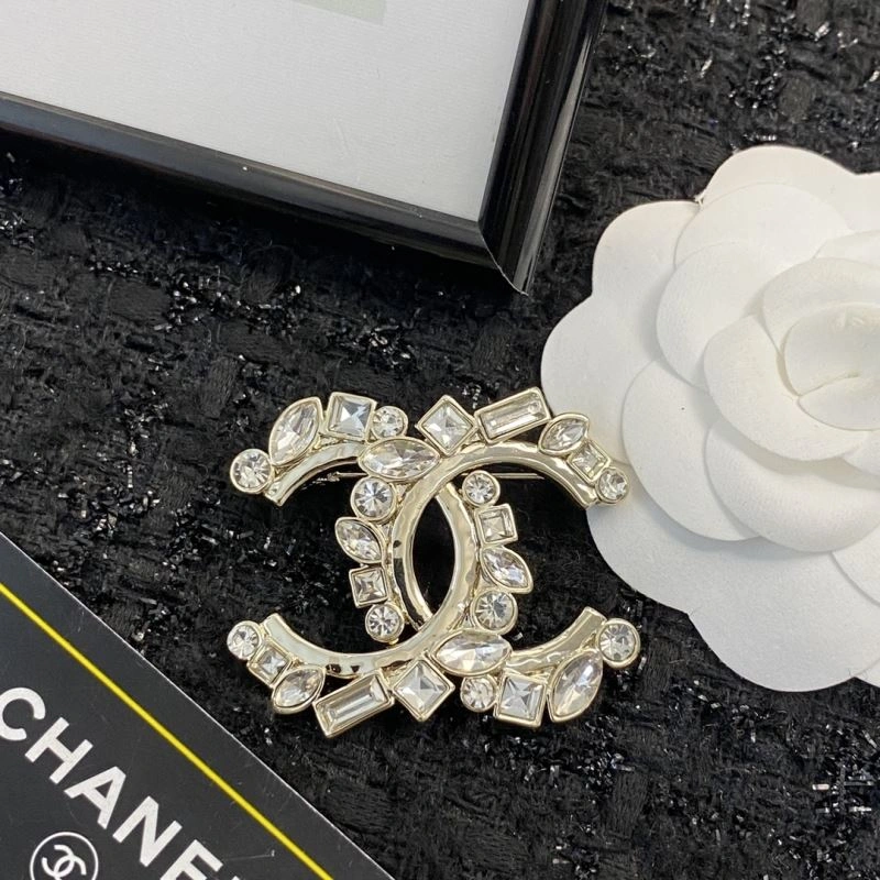 Chanel Brooches Soft 230831