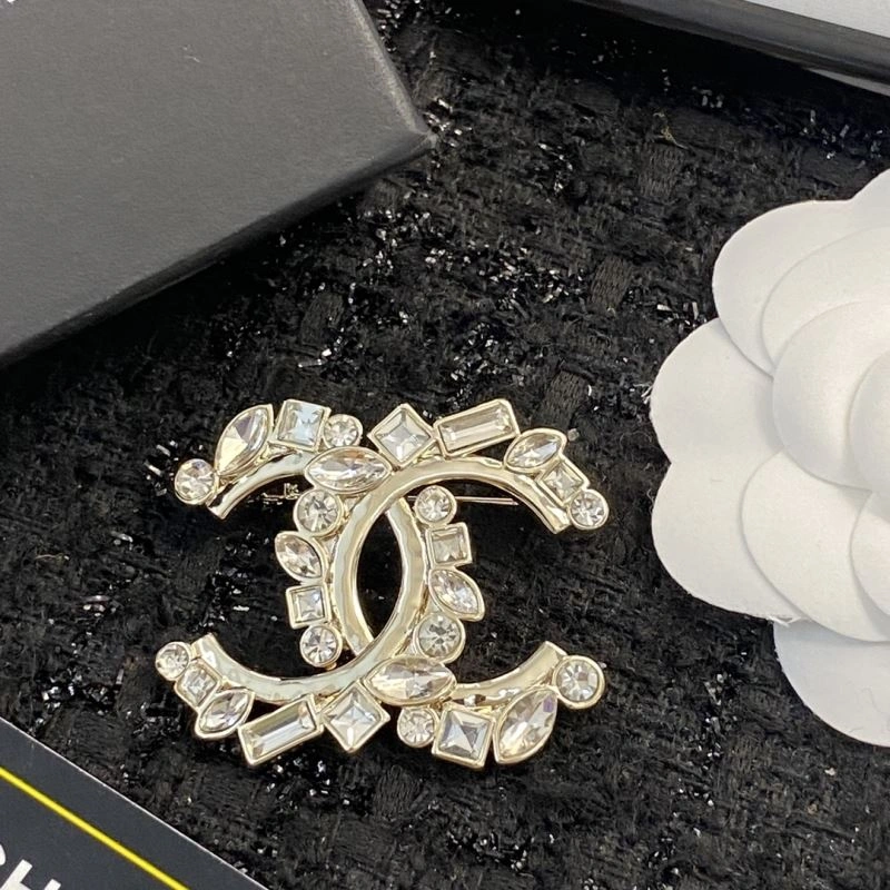Chanel Brooches Soft 230831