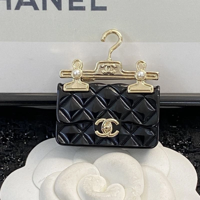 Chanel Brooches Comfortable 230822