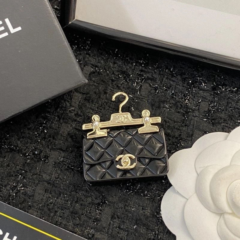 Chanel Brooches Comfortable 230822