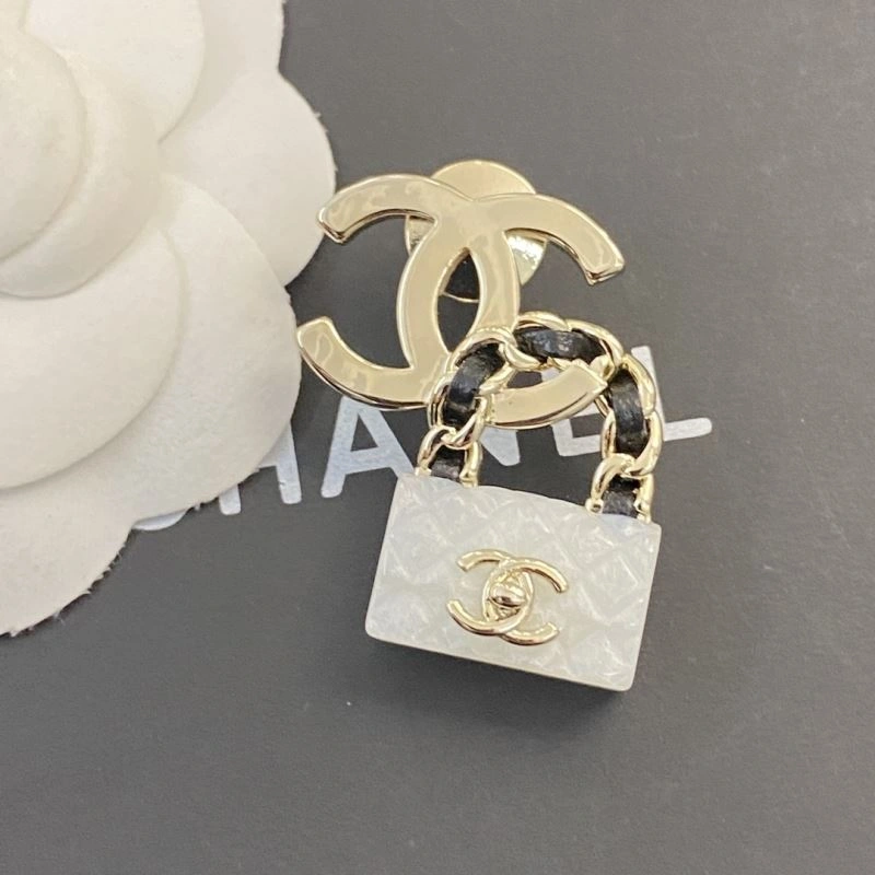 Effortless Chanel Brooches 230809