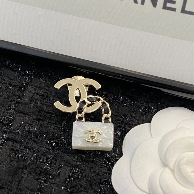 Effortless Chanel Brooches 230809